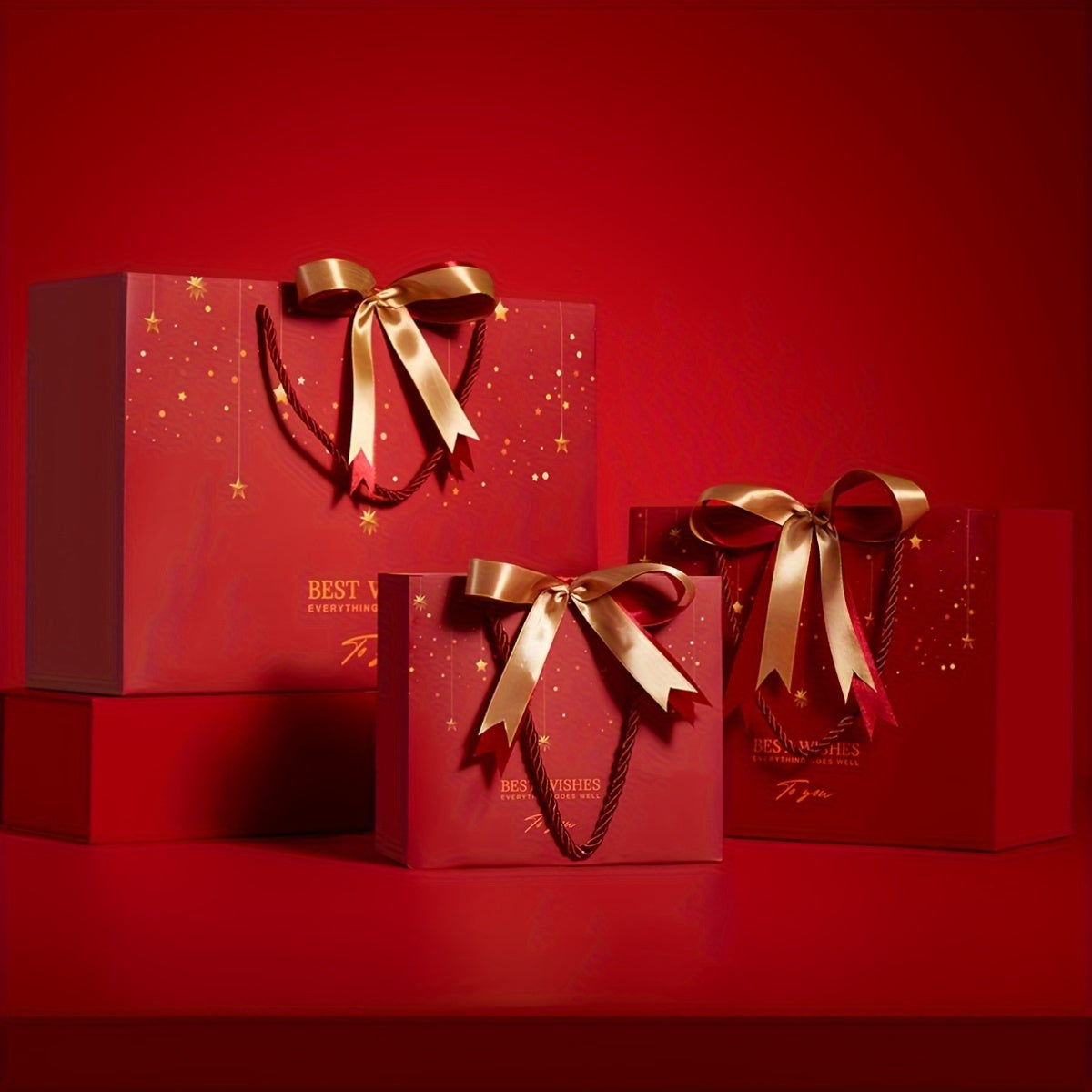 Red Star Gift Bag with Gold Bow – Elegant Reusable Paper Tote